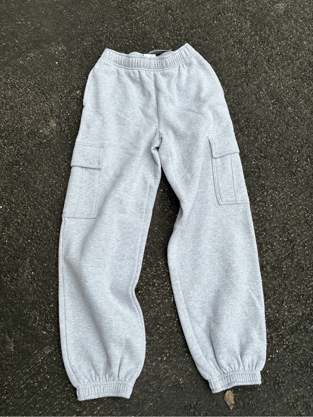 Aritzia Gray Cargo Sweatpants with Elastic Cuffs